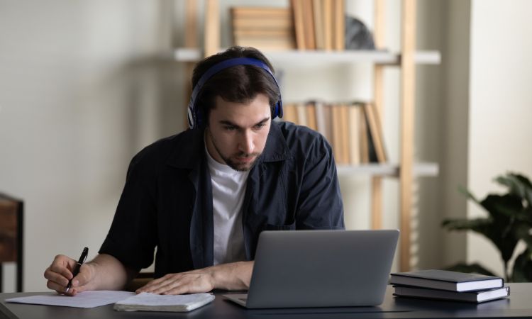 Come funziona il Campus Virtuale del Gruppo Esneca Formazione?